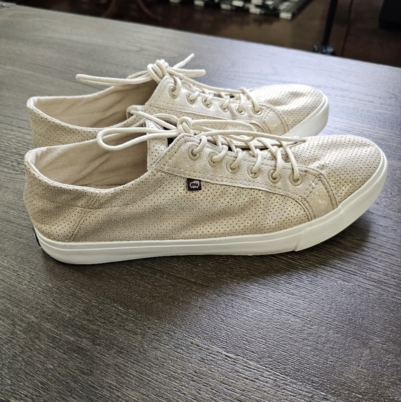 Lamo Vita Gold Sand Sneakers, Women's Size 11 - Picture 1 of 12